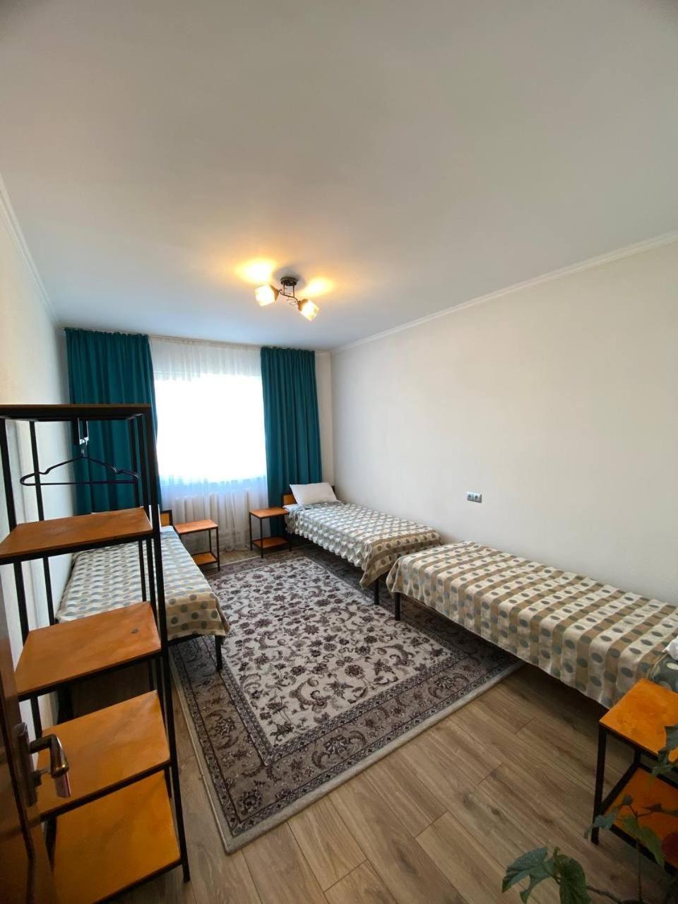 Agyn Guest House Karakol Bagian luar foto